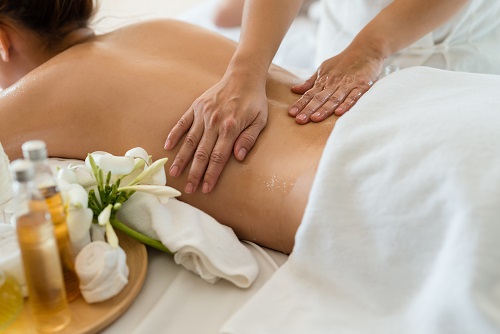 Massage thai huile essentielle